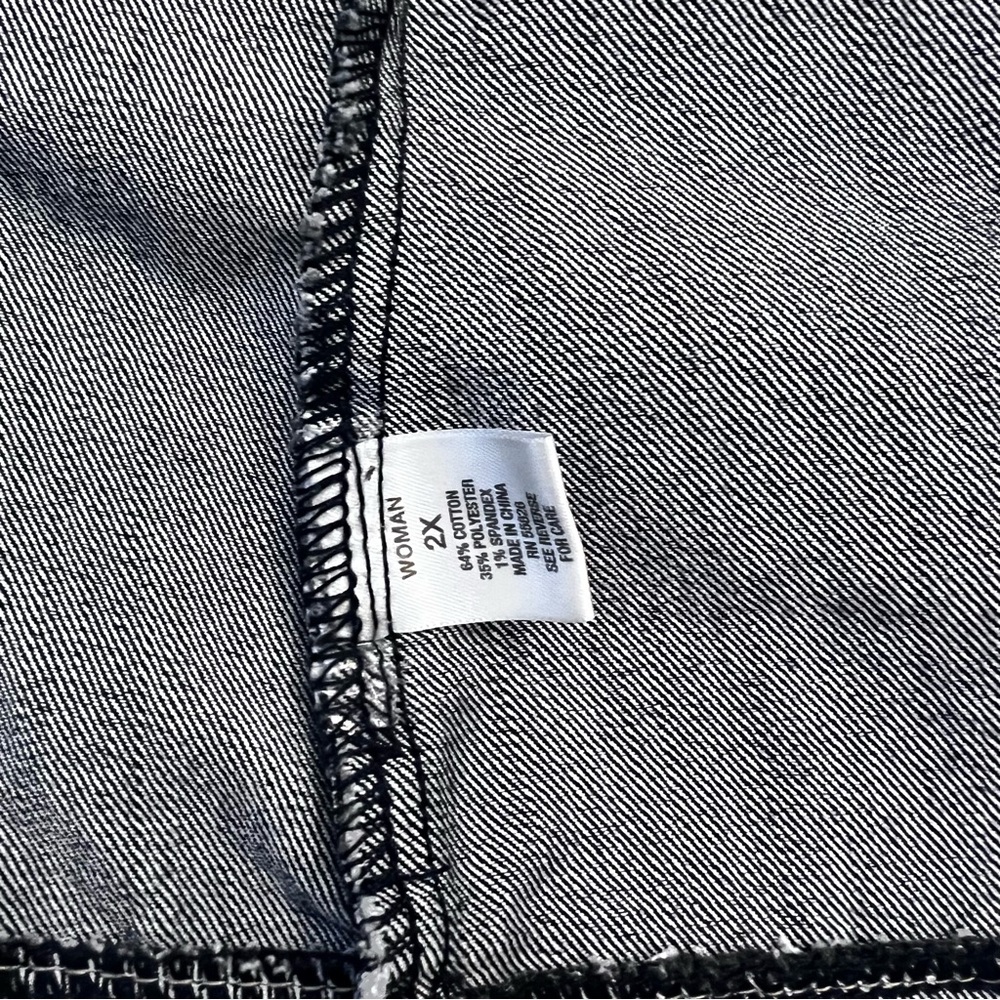 Womans dark indigo blue Denim detailed trim long Jacket - size 2x - Picture 7 of 10